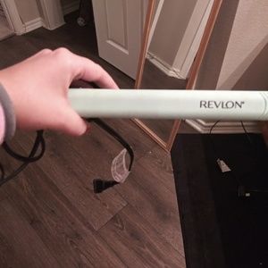Revlon Straightener